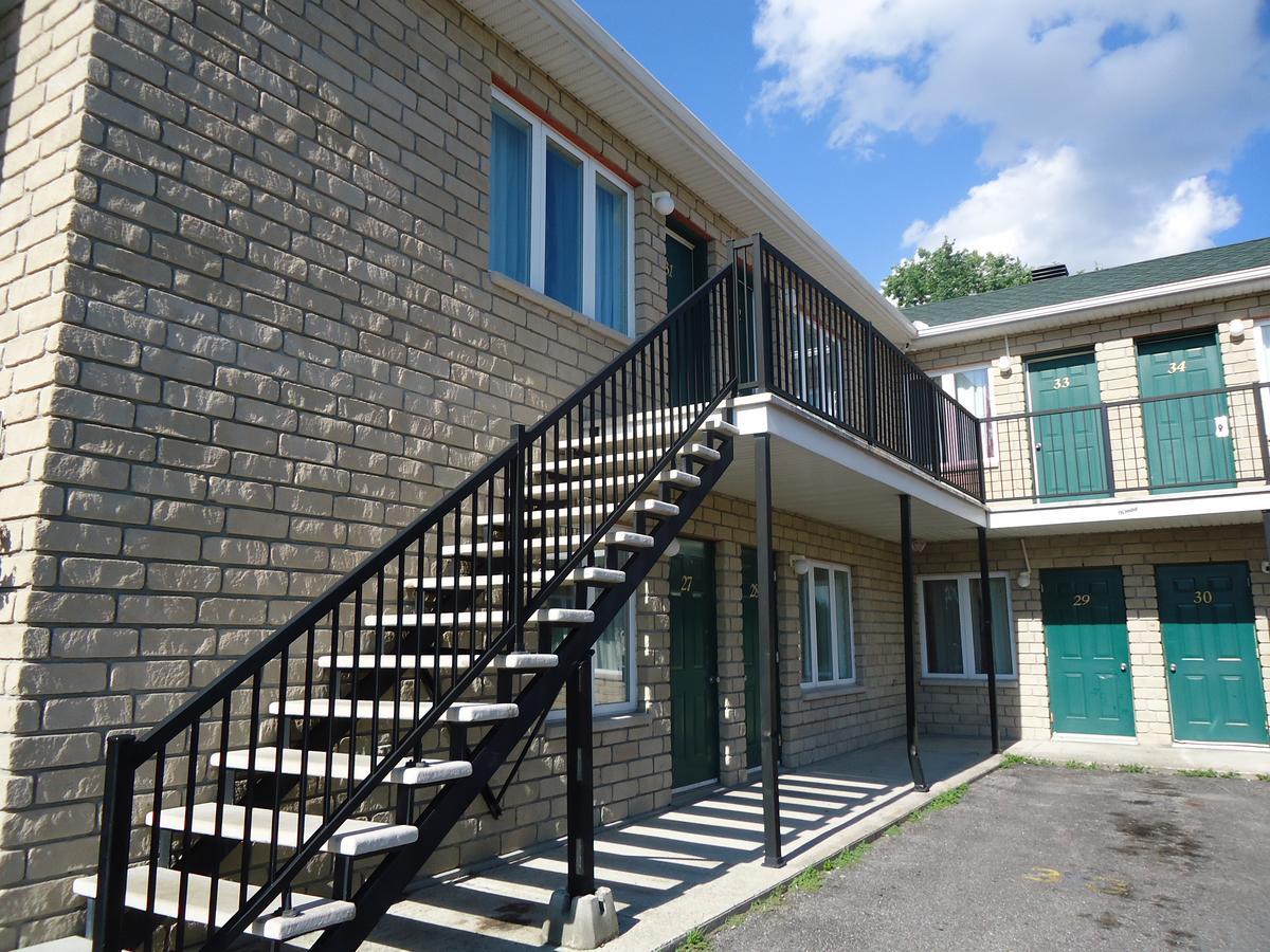 Motel Chateauguay Hull Exterior photo